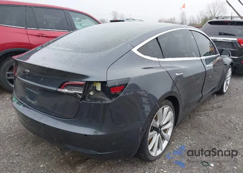 2018 Tesla Model 3 Long Range/Performance из США, поврежденный, VIN 5YJ3E1EB9JF105735